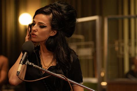 “back To Black” Biografía De Amy Winehouse Estrena Tráiler Final Y Fecha De Estreno