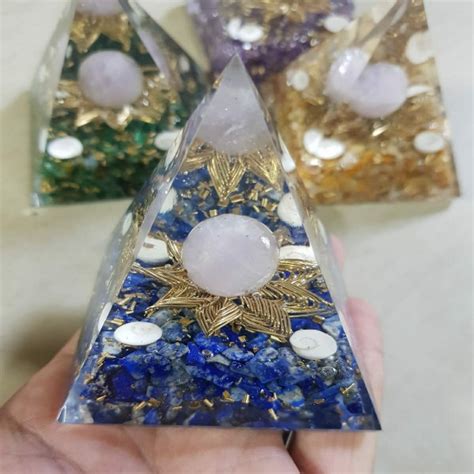 Wholesale Natural Crystals With Sphere Orgone Pyramid Bulk Resin Energy