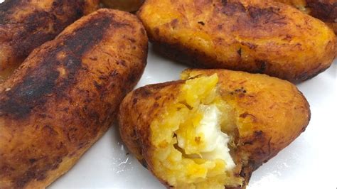 PLÁTANOS MADUROS RELLENOS DE QUESO FRESCO Platano con queso Pescado