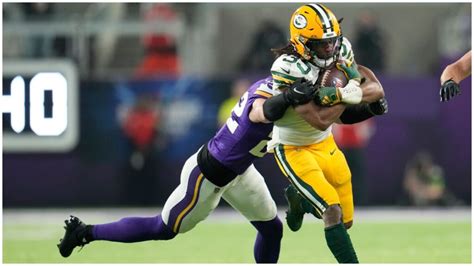 Aaron Jones Firma Con Los Vikings Menos De Horas Despu S De Ser