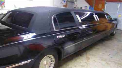 Buy Used 2001 Lincoln Town Car Base Limousine 4 Door 46l In Hanover