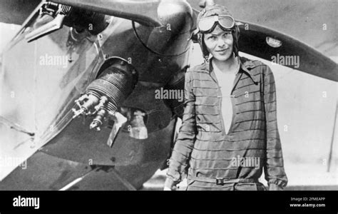 Amelia earhart plane hi-res stock photography and images - Alamy