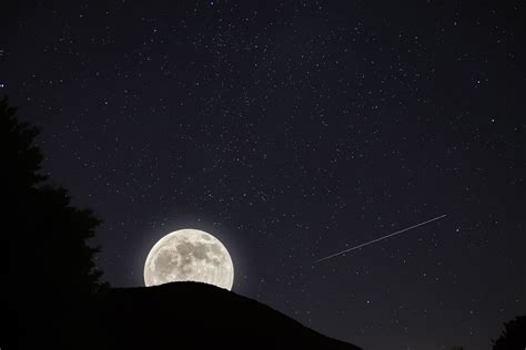 Notte Di San Lorenzo Dove E Quando Vedere Le Stelle Cadenti In Italia