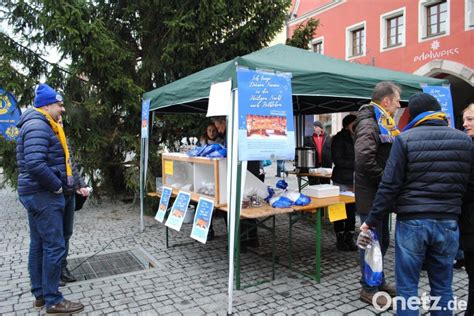 Lions Sammeln F R Ostbayern Und Nahen Osten L Wen Mit Stollen Und