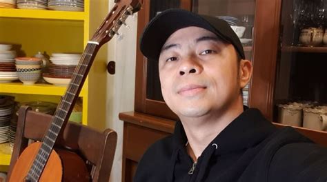 WATCH: Chito Miranda performs Parokya Ni Edgar songs for a cause | PUSH ...