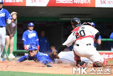 이학주 `간발의 차이로 태그아웃` Mk포토 Mk스포츠