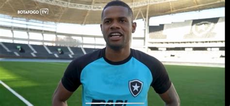 Júnior Santos projeta jogo do Botafogo na Copa do Brasil Espero fazer