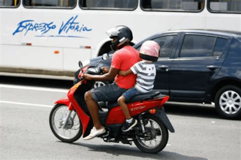 Criança Na Moto Entenda As Mudanças Com A Nova Lei Dok