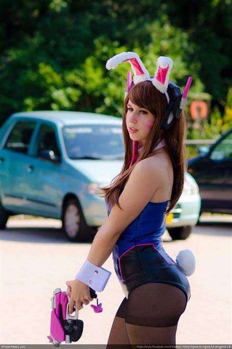 Dva From Overwatch Cosplay By Legendofnadia Cosplay Photo By Chasteen