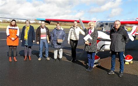 La sous préfète Claire Liétard a visité laérodrome Bretagne