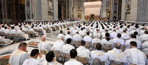 Le pape encourage les prêtres à ne pas baisser les bras Portail