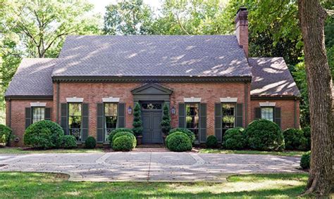 54 Exterior Paint Color Ideas With Red Brick Roundecor Brick