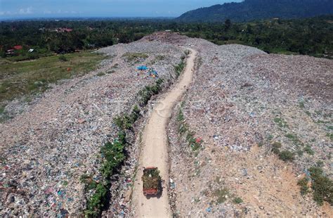 VOLUME SAMPAH DI PADANG BERKURANG SELAMA PANDEMI ANTARA Foto