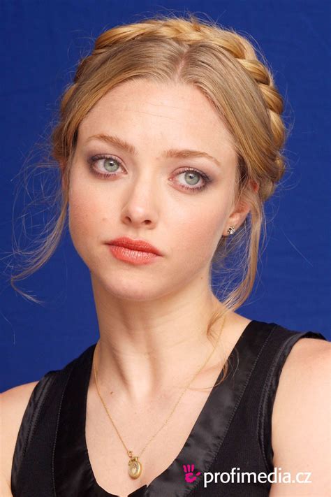 Amanda Seyfried Short Hair Blonde