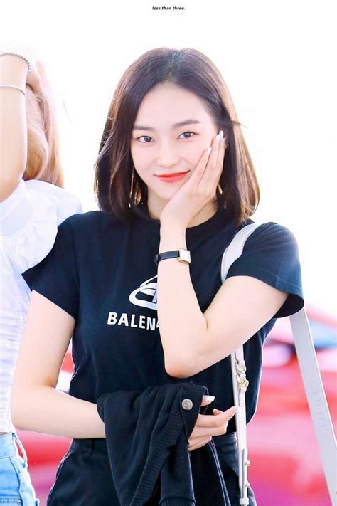 Pin By Lulamulala On Clc Yeeun Fashion T Shirts For Women Street Style