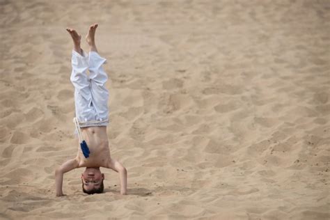 10 Handstand Benefits: Wonders, Woes, And Ways Of Training Upside-Down