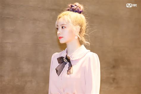 Purple Bun Blonde Haired Dubu R Dahyun