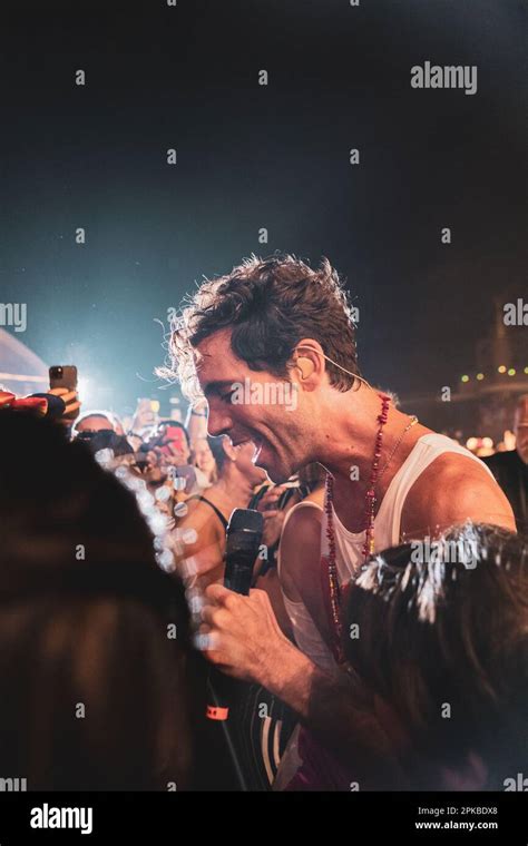 Le chanteur MIKA lors de son concert à Disneyland Paris Stock Photo Alamy