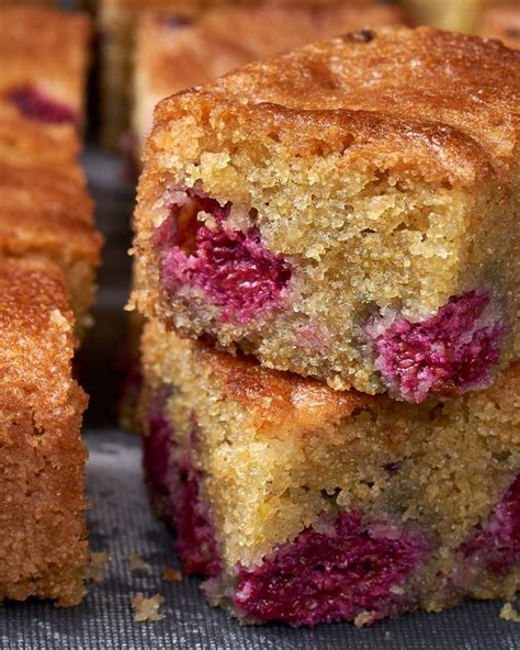 Nigella S Warm Raspberry And Lemon Polenta Cake Recipe Hotcooking