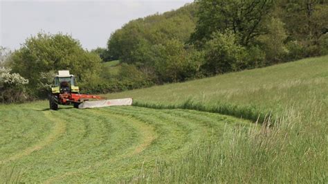 La production de foin sechage en grange Ferme de la Jansounié