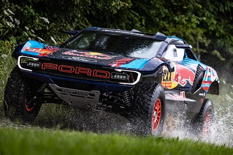 Ford Dévoile Son Raptor T1 Pour Le Dakar 2025