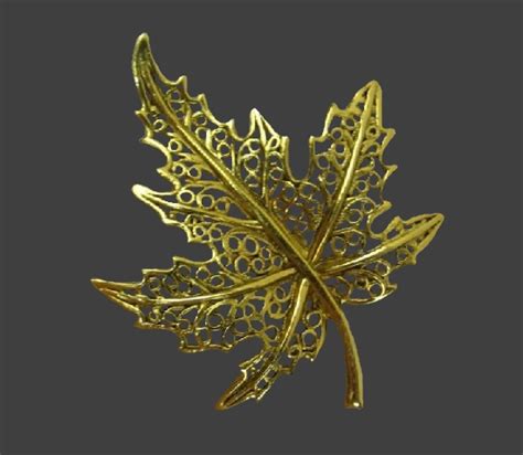 Maple Leaf Filigree Gold Tone Brooch Kaleidoscope Effect