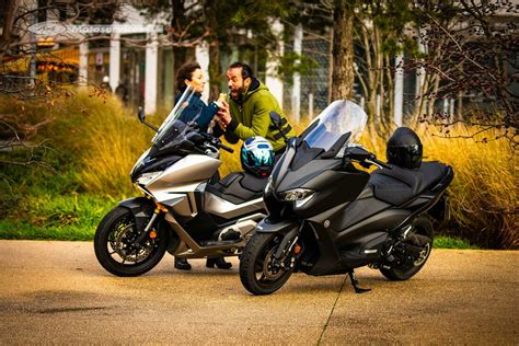 Duel Honda Forza Yamaha Tmax Tech Max