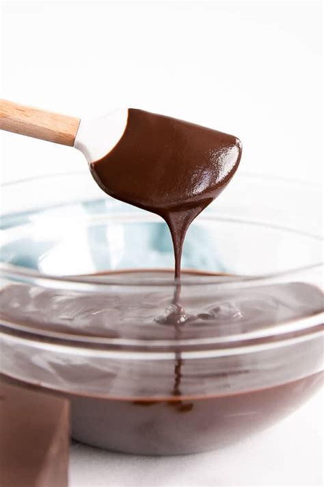 How To Make Ganache Dark Milk White Chocolate Liv For Cake