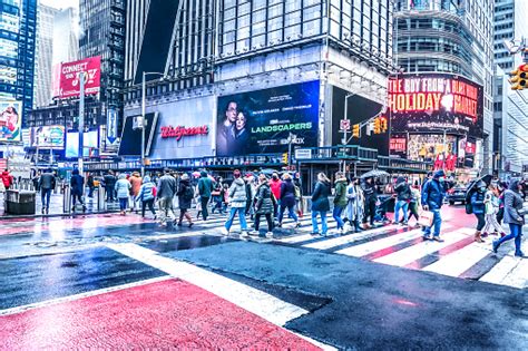 Times Square Manhattan Stock Photo - Download Image Now - 42nd Street - Times Square Station ...