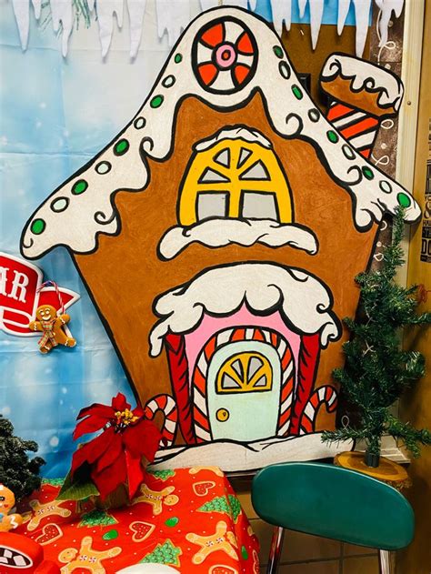 Giant Gingerbread House Display In Whoville Christmas Grinch