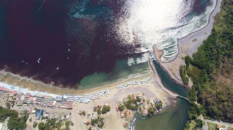 Marea Roja T Xica Invade Las Playas De Manzanillo