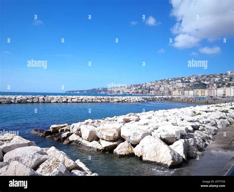 Lungamore Caracciolo Hi Res Stock Photography And Images Alamy