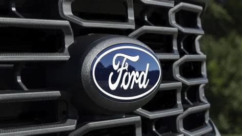 Ford Simplifies its Blue Oval Logo, Updates Design