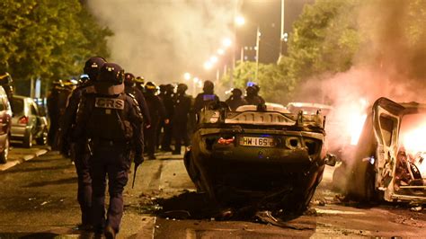 Video A Doua Noapte De Proteste Violente N Fran A Dup Uciderea