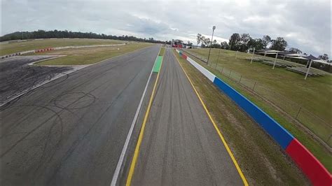 V 8 Supercars Test Day At Qr Raceway Youtube