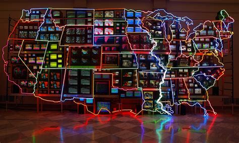 O Olhar Rebuscado Do Artista Coreano Nam June Paik