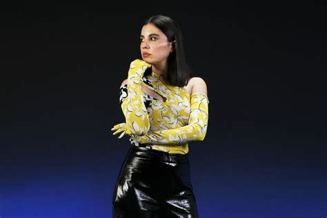 Javiera Mena lanza su nuevo álbum en CD y vinilo La Tercera