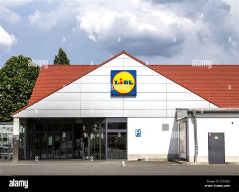 Lidl Supermarket Chain Sign Lidl Is A German Global Discount