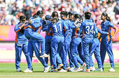 Indian Womens Cricket Team Reaches T20i Final With 4 Run Victory Over