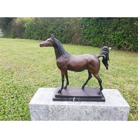 Bronzen Beeld Paard Op Voet Eliassen Nl Eliassen Home Garden Pleasure