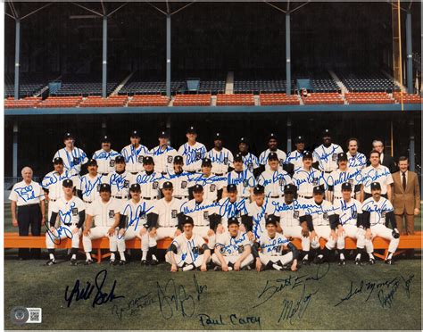 Lot Detail 1984 Detroit Tigers Team Signed 11x14 Photo