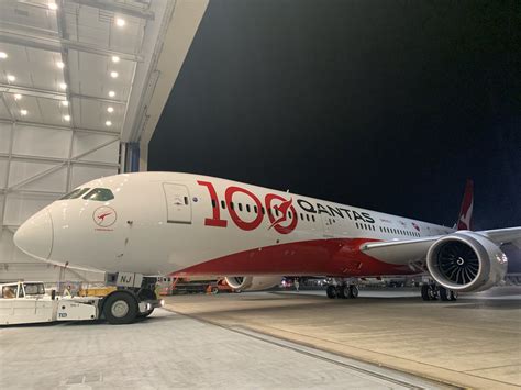 Qantas Unveils Special 100th Anniversary Livery On New 787 Vh Znj Flightradar24 Blog