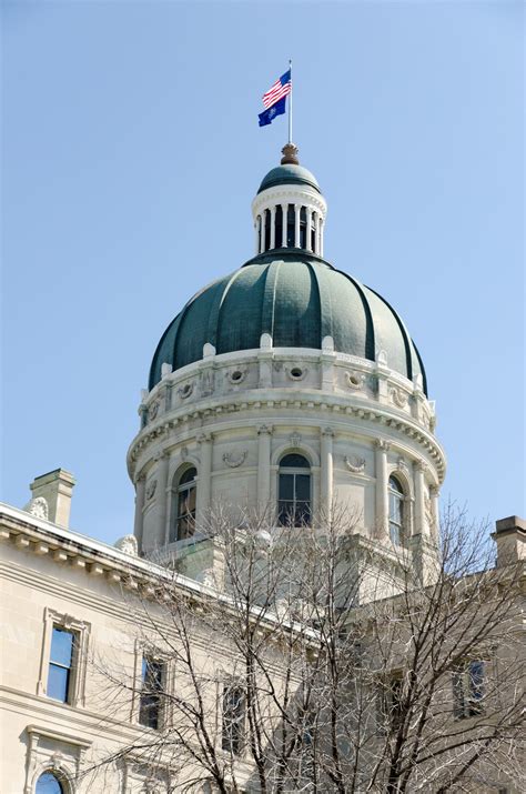 Hoosiers upset over property tax bills protest at Statehouse - 95.3 MNC