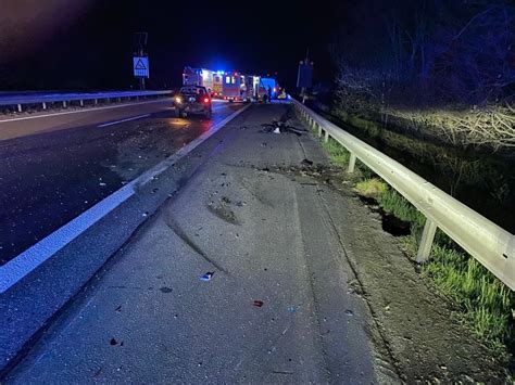 Pol Pdnw Polizeiautobahnstation Ruchheim Vollsperrung Der A Nach