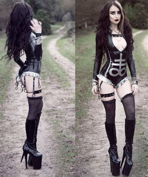 Goth leotard not too bad Gothic mode Gothik frauen Gotische mädchen