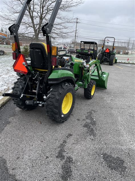 2023 John Deere 2025r Compact Utility Tractors Chardon Oh