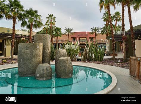 Palm Springs Gallery Hi Res Stock Photography And Images Alamy