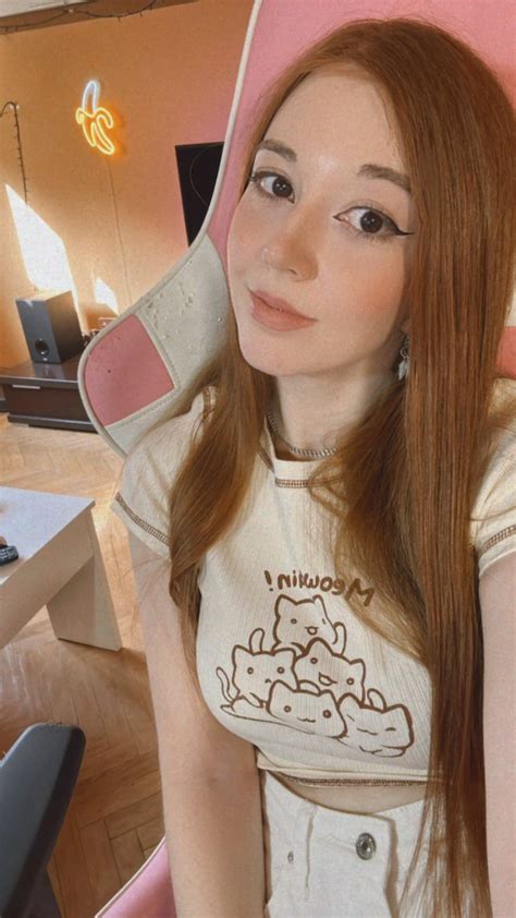 Ewinor On Twitter Camiseta Nueva De Michis Amouranth Se Retira