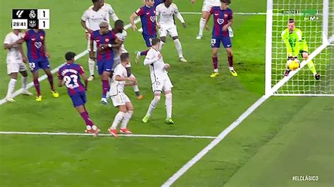 El Gol Fantasma No Se Alado En El Real Madrid Barcelona Clave En El