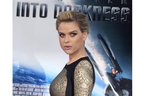 Alice Eve discusses 'Star Trek Into Darkness' and the role of Dr. Carol ...